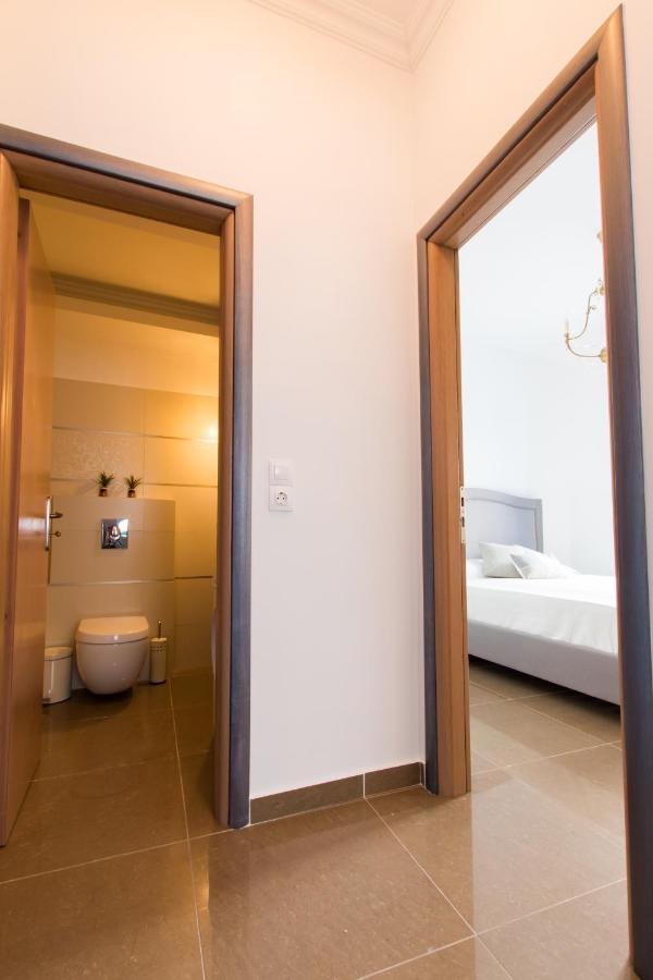 Poseidon Luxury Apartment Фойникион Экстерьер фото
